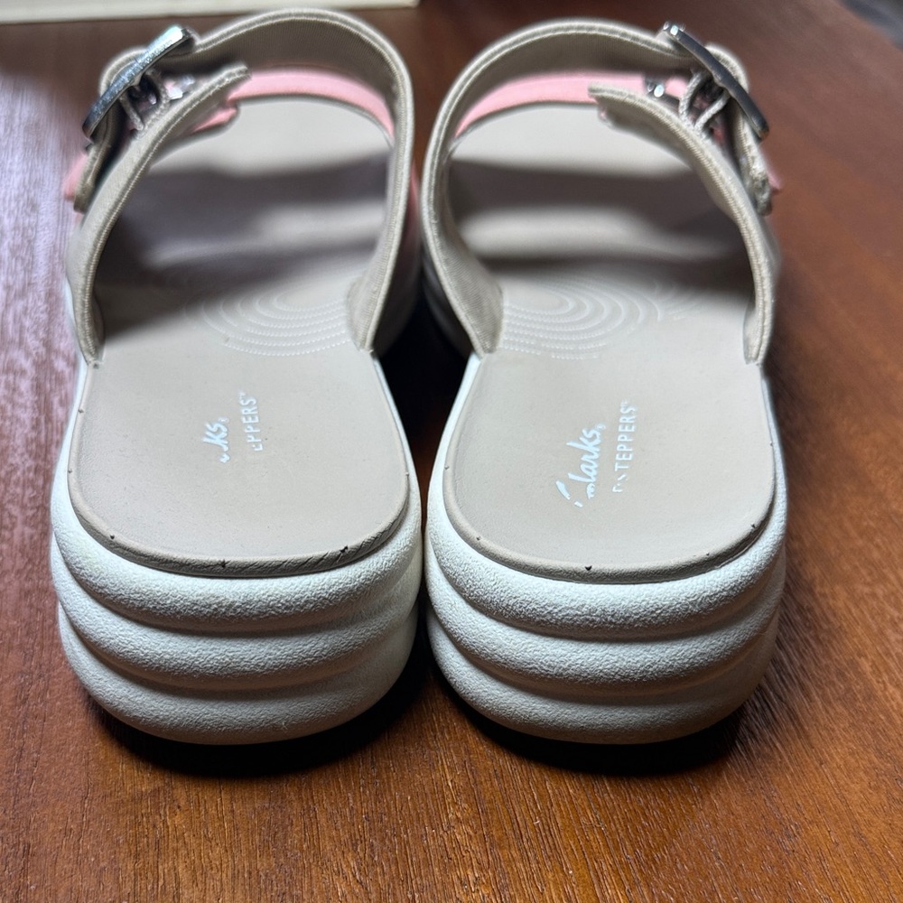 Clarks Women's Sandals in Pink and Beige - Picture 5 of 12